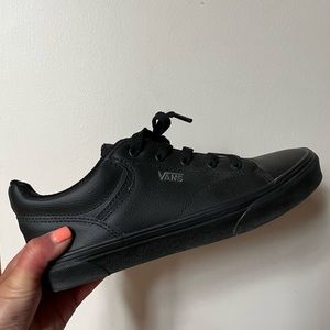 Black vans youth 6 or women 7.5